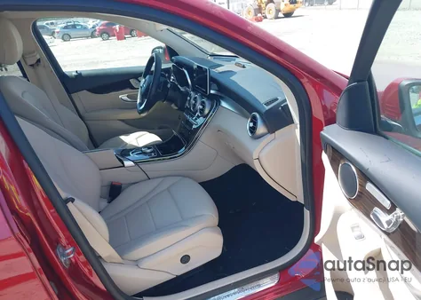 2019 Mercedes-Benz Glc 300 из США, поврежденный, VIN WDC0G4JB0KF657118